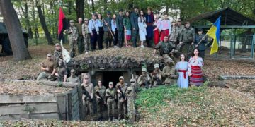 Курсанти Тернопільського коледжу долучились до патріотичних забав із елементами відтворення історії