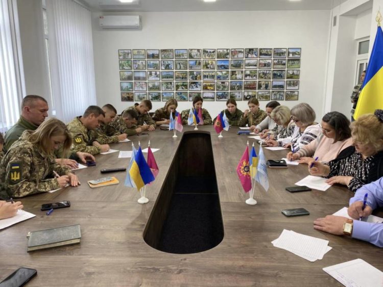 Курсанти і працівники Тернопільського коледжу долучились до написання радіодиктанту національної єдності 2023