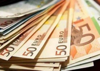 У Кременці чоловік обікрав свого сусіда, щоб придбати новий смартфон