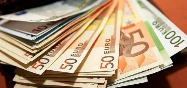 У Кременці чоловік обікрав свого сусіда, щоб придбати новий смартфон