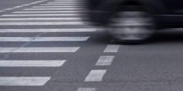 Поблизу лікарні у Тернополі таксі збило медсестру: 45-річна жінка перебуває у важкому стані