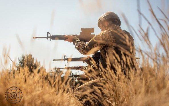 Курсанти Національної академії СБУ щодня тренуються та переймають справжній бойовий досвід