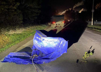 В громаді на Тернопільщині не розминулися дві вантажівки: один з водіїв отримав важкі тілесні пошкодження