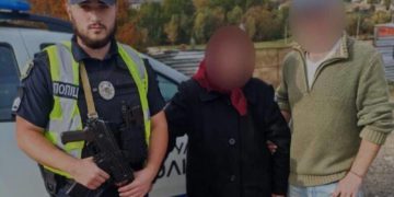 Правоохоронці Тернополя допомогли пенсіонерці, яка заблукала і не могла повернутися додому