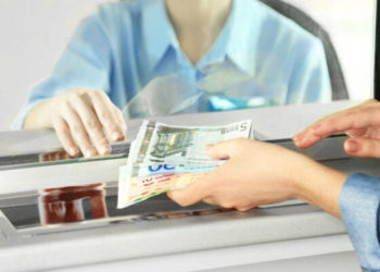 Податківці виявили місця незаконного обміну валют у Тернополі