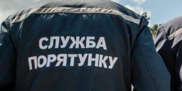 Рятувальники Тернополя спасли 76-річного чоловіка, якого виявили непритомним у власній квартирі