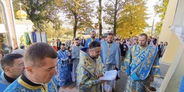 Митрополит Тернопільський і Кременецький Нестор освятив новий престол в храмі на Бережанщині