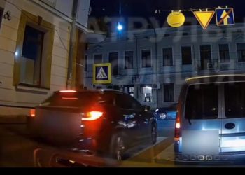 Водійка дорогої іномарки нахабно порушила ПДР у Тернополі: поліція знайшла і покарала порушницю правил