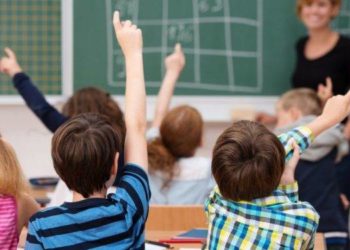 Майже 10 громад Тернопільщини скасовували осінні канікули в школах