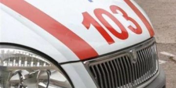 На Тернопільщині машина швидкої допомоги потрапила в ДТП: двох фельдшерів доправили до лікарні