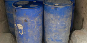 Дві тонни незаконного спирту: у Збаражі патрульні зупинили вантажівку з підакцизним товаром без дозвільних документів