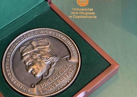 Ректор ТНПУ отримав Відзнаку на урочистій інавгурації академічного року Університету Яна Длугоша в Ченстохові у Польщі