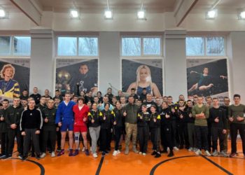 Із основними прийомами самбо знайомили курсантів Тернопільського коледжу