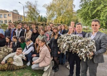 Історичний факультет ТНПУ передав для ЗСУ 30 маскувальних сіток