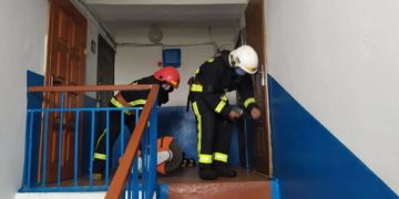 У Великоберезовицькій громаді рятувальники допомогли визволити із зачиненої квартири жінку, яка потребувала медичної допомоги
