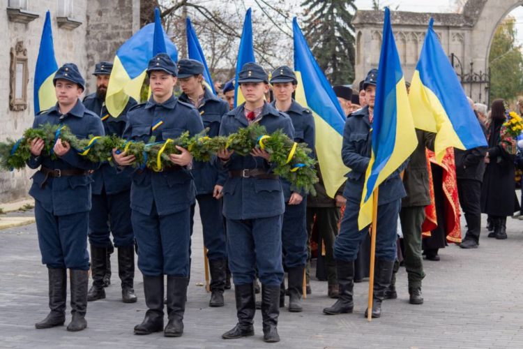 Правоохоронці Тернопільщини затримали чоловіка, який допомагав ухилянтам незаконно виїжджати за кордон