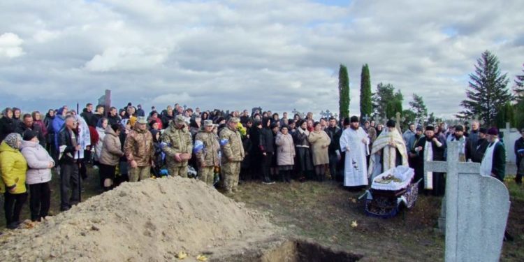 Сотні жителів Шумської громади прийшли попрощатися з Героєм Борисом Гальчуком