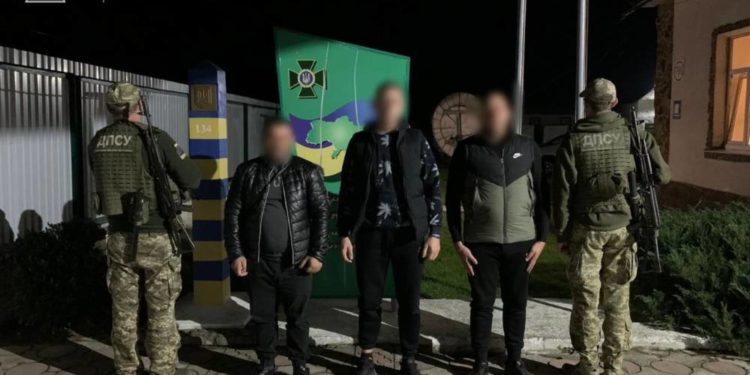 Прикордонники затримали тернополянина, який хотів незаконно перетнути кордон