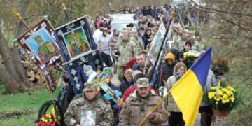 Сотні жителів Шумської громади прийшли попрощатися з Героєм Борисом Гальчуком