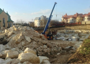 Скандал навколо церковної землі: Верховний суд зупинив незаконне будівництво у Тернополі