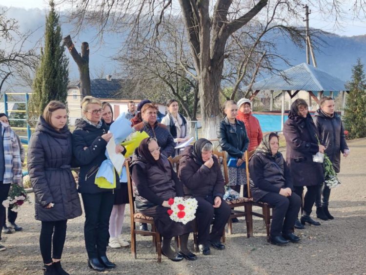 В Заліщицькій громаді відкрили меморіальну дошку на честь полеглого Героя