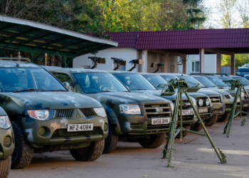 Тернопільщина передала чергову партію позашляховиків для ЗСУ