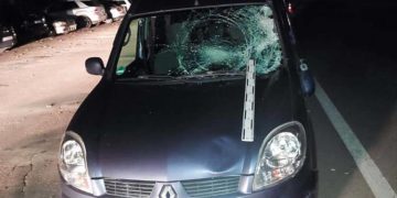 У Тернополі, під час комендантської години, водій «Renault Kangoo» збив чоловіка та поїхав з місця ДТП