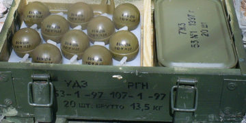 Гранати на узбіччі дороги: житель Збаразької громади натрапив на небезпечну знахідку