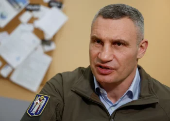 Віталій Кличко запевнив, що, попри скорочені фінансові можливості, столиця й надалі допомагатиме військовим