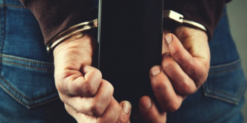 В громаді на Тернопільщині підліток обікрав односельчанку, аби купити новий гаджет