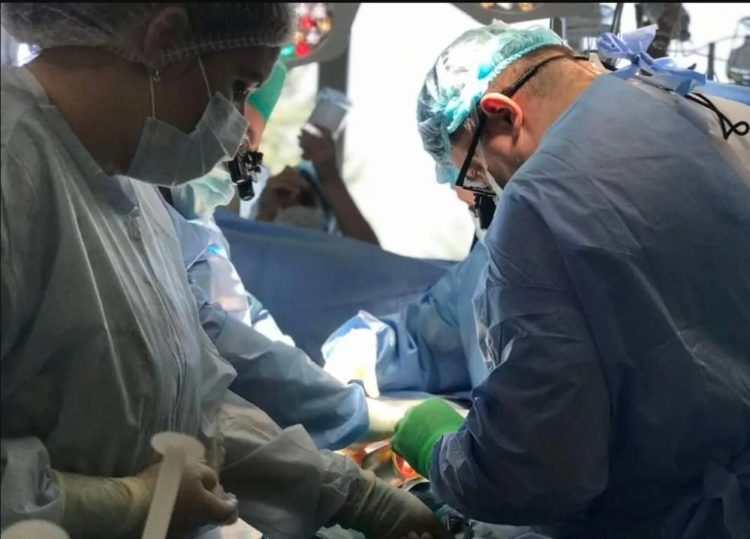 Вперше в історії на Тернопільщині провели пересадку двох нирок від одного донора