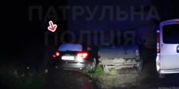 У Тернополі водій іномарки втікав від патрульних під час комендантської години