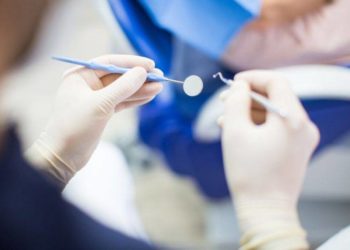 Рік і десять місяців: у Тернополі померла дитина, якій лікували карієс