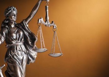 На Тернопільщині райсуд оштрафував чоловіка, який напав на односельчанку