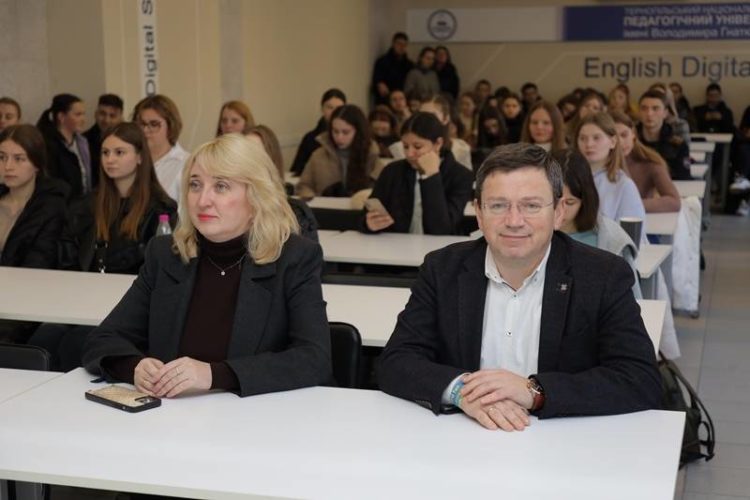 Науково-популярний лекторій в ТНПУ: молодь рухає науку вперед