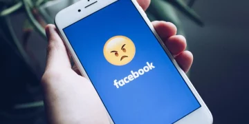 Тернополянин хотів отримати соціальну допомогу і втратив 10 тисяч гривень