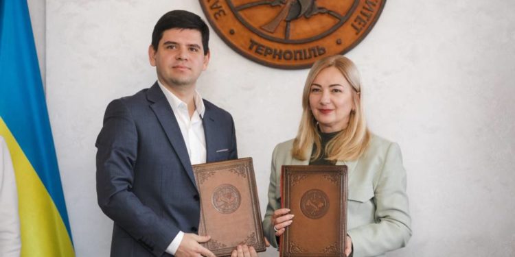 У класичному університеті Тернополя відбулося підписання угоди про співпрацю з обласним центром зайнятості