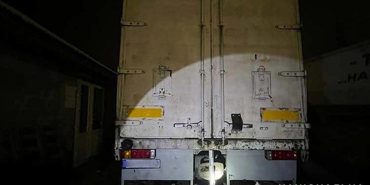 На одному з підприємств Тернопільщини вантажівка збила чоловіка