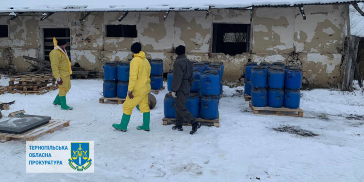 На Тернопільщині утилізували 17 тонн пестицидів, які зберігалися у п’яти громадах