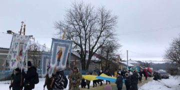 В Микулинецькій громаді прощаються з Героєм Романом Вовчаком