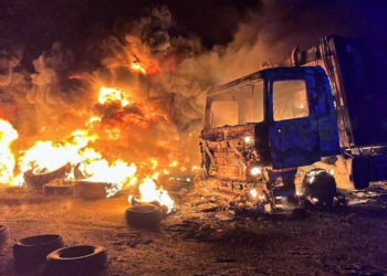 На одному з приватних підприємств Великогаївської громади виникла масштабна пожежа