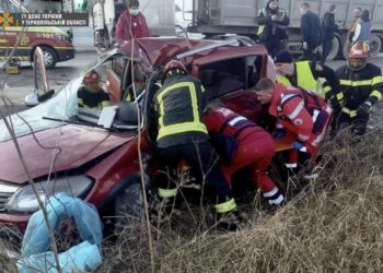 В ДТП у Тернополі загинув водiй іномарки «Dacia Sandero»