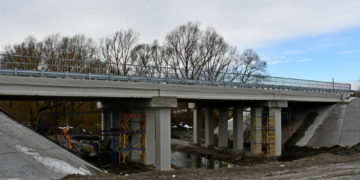 На Тернопільщині відкрили для проїзду відновлений міст на трасі М-09