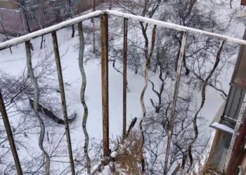 Рятувальники Тернополя спасли пенсіонерку, яка опинилася на закритому балконі в мороз