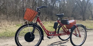 Під час повномасштабної війни громада на Тернопільщині вирішила купити триколісний велосипед