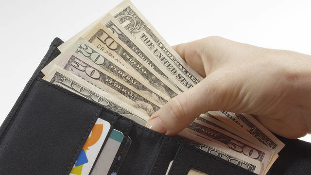 54-річний чоловік з Чорткова викрав гроші з гаманця свого знайомого