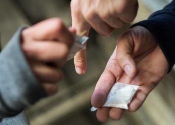 Правоохоронці затримали 25-річного тернополянина, який робив “закладки” з наркотиками