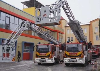 Тернопільські рятувальники отримали сучасне обладнання для гасіння пожеж на висоті до 39 метрів