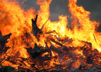 Під час пожежі в Скалатській громаді постраждала власниця будинку