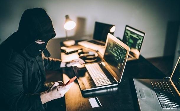 59-річну жительку Чортківського району ошукали шахраї, які обіцяли виплатити допомогу від міжнародного фонду